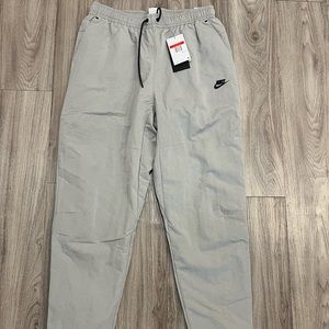 Nike Sportswear Tech Woven Lined Commuter Pants Cobblestone DQ4343-016 Size LT